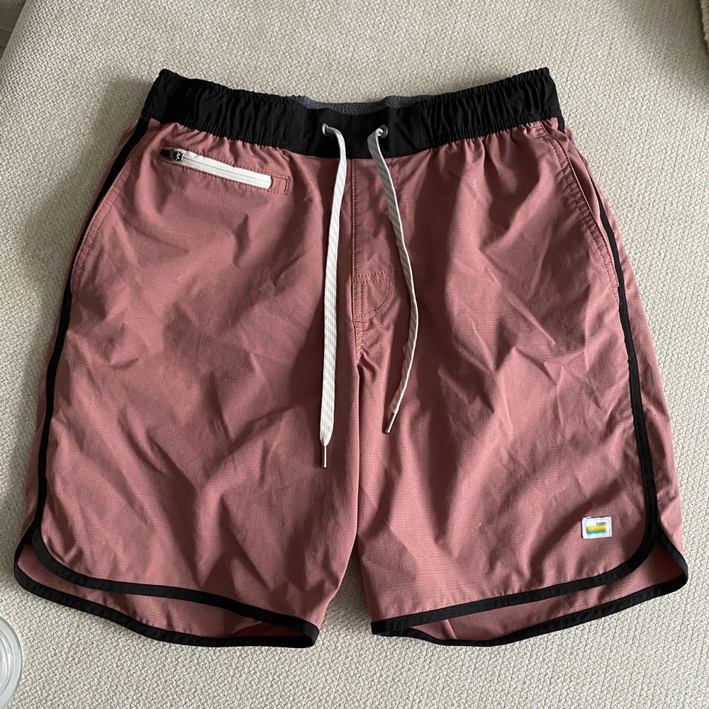 Men’s Vuori Shorts (Deep pastel Pink)